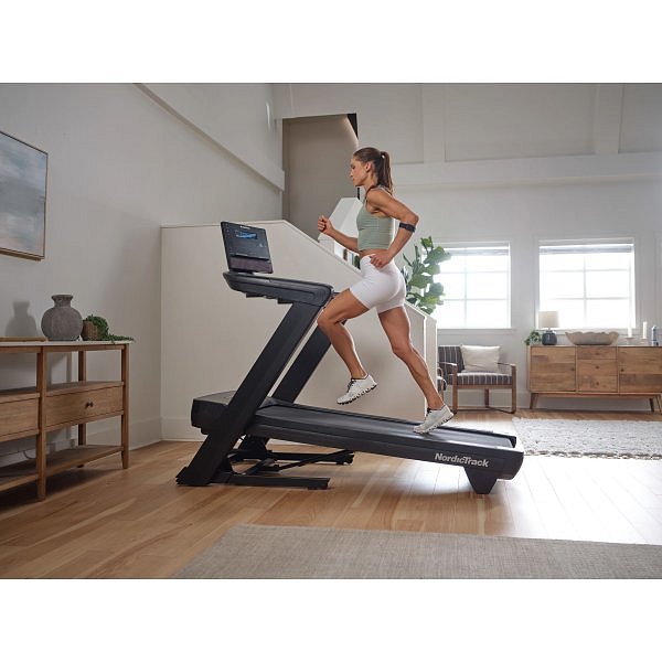 Běžecký pás NORDICTRACK Commercial LE